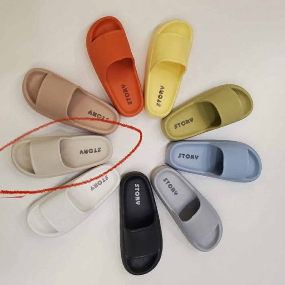 Bone Cloud Insole Pillow Slides - image 4